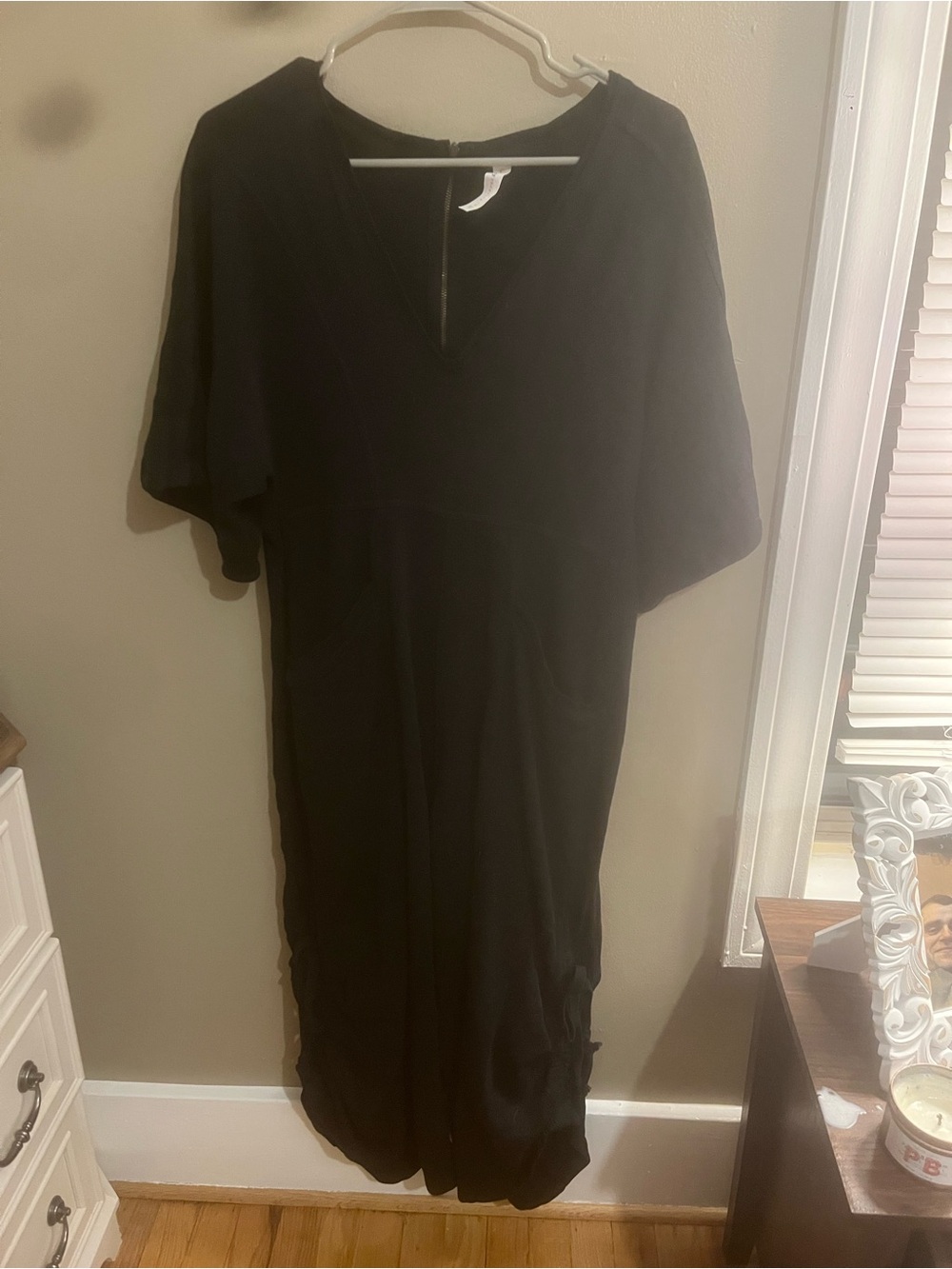 Black V-Neck Jumpsuit - Elegant Everyday Style
